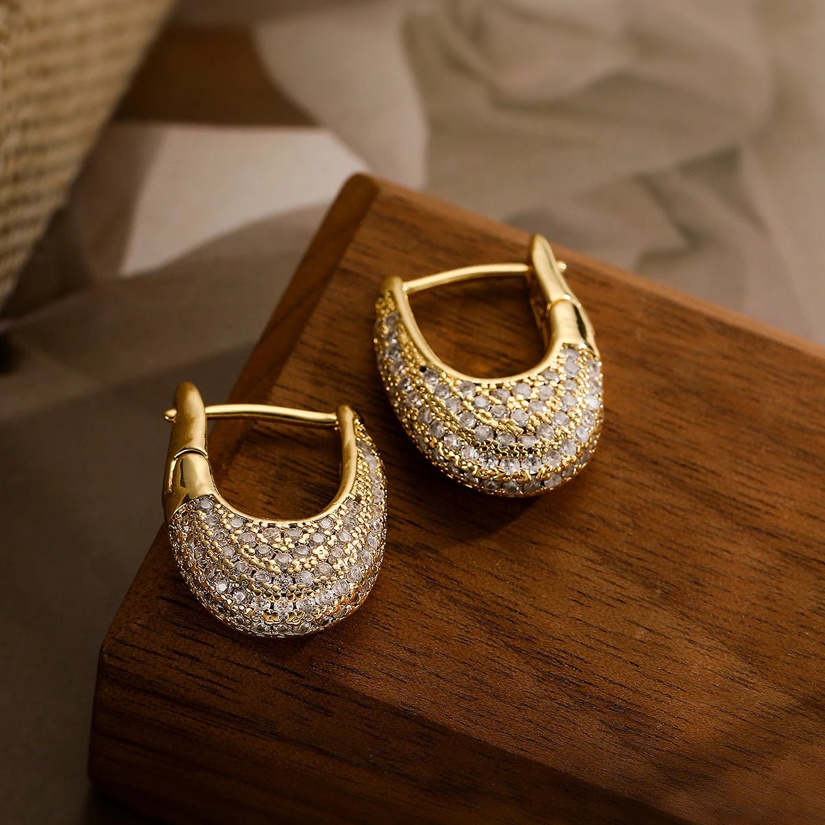 Chunky Glittering Diamond Hoop Earrings - Veinci