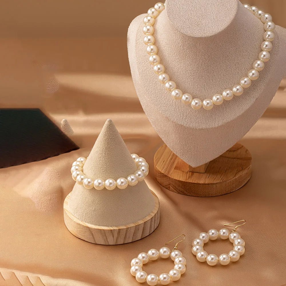 Classy Beaded Pearl Necklace, Bracelet, and Earring Set - Veinci