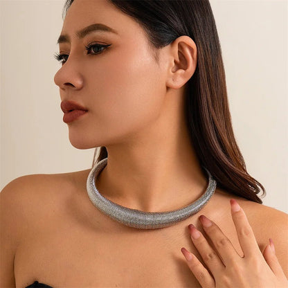 Classy Chunky Textured Choker Necklace - Veinci