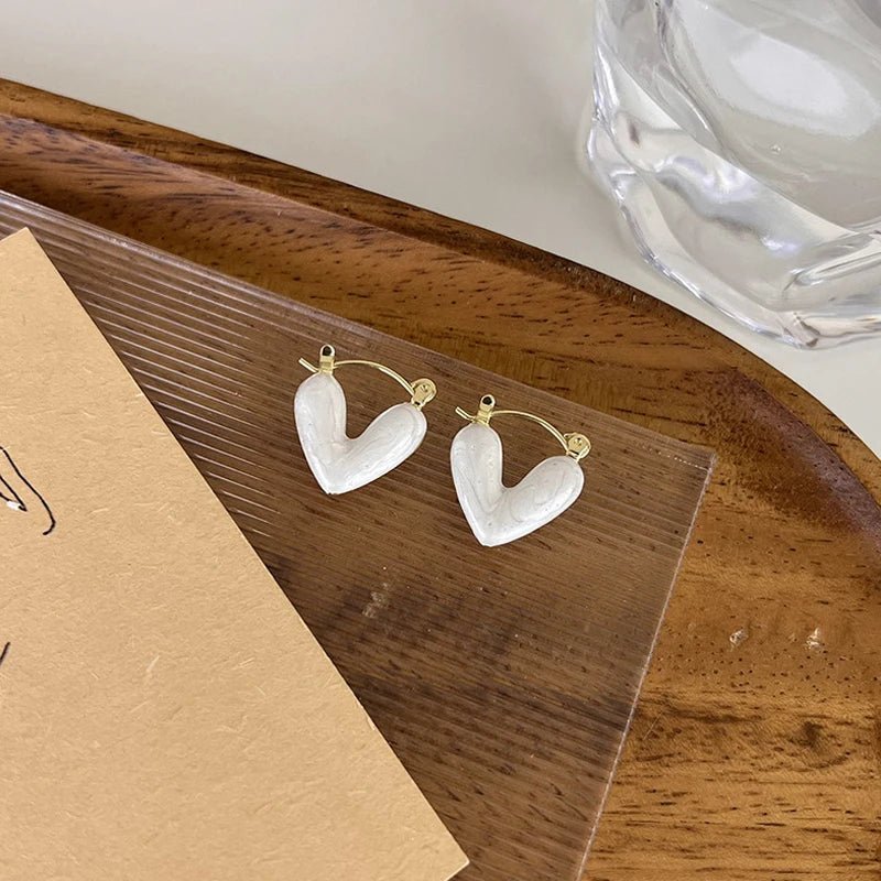 Classy Enamel Heart Earrings - Veinci