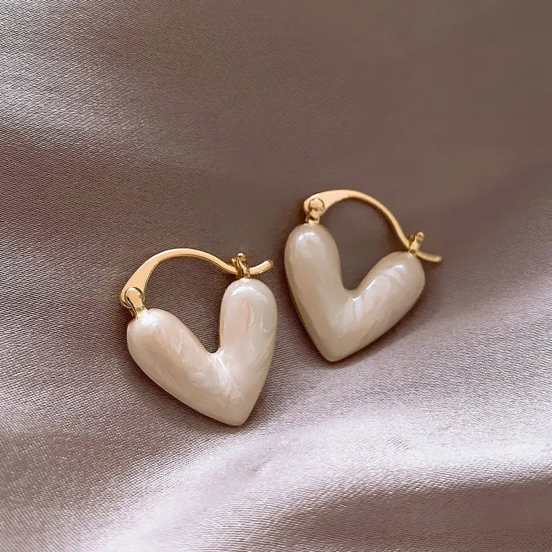 Classy Enamel Heart Earrings - Veinci