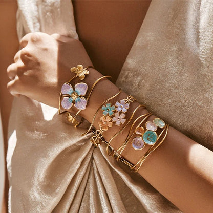 Classy Floral Bangle Bracelets - Veinci