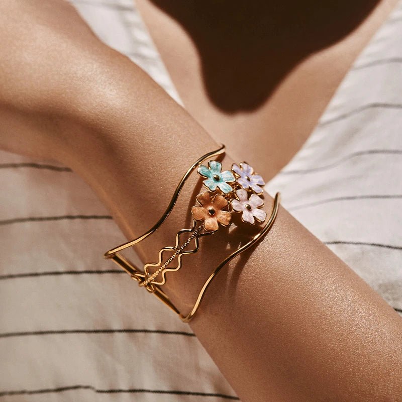 Classy Floral Bangle Bracelets - Veinci