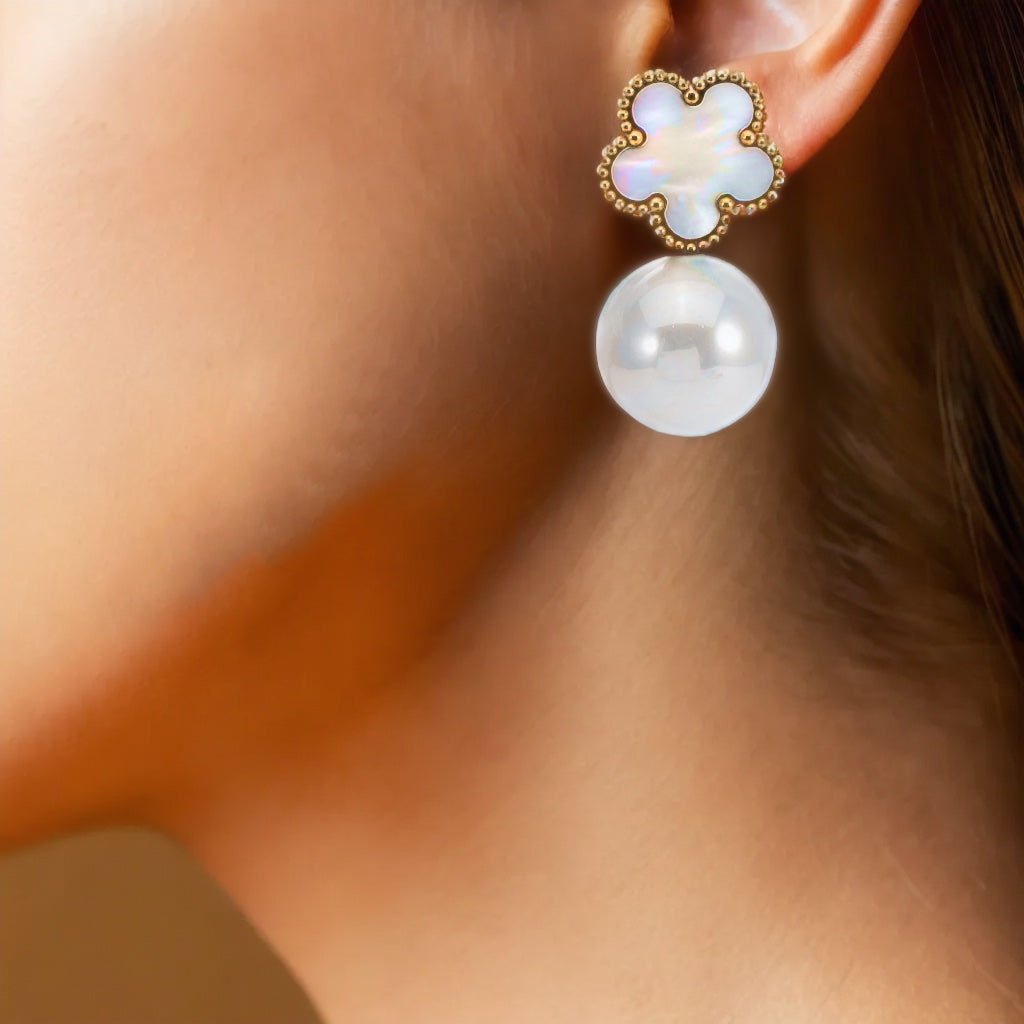 Classy Floral Pearl Ball Earrings - Veinci