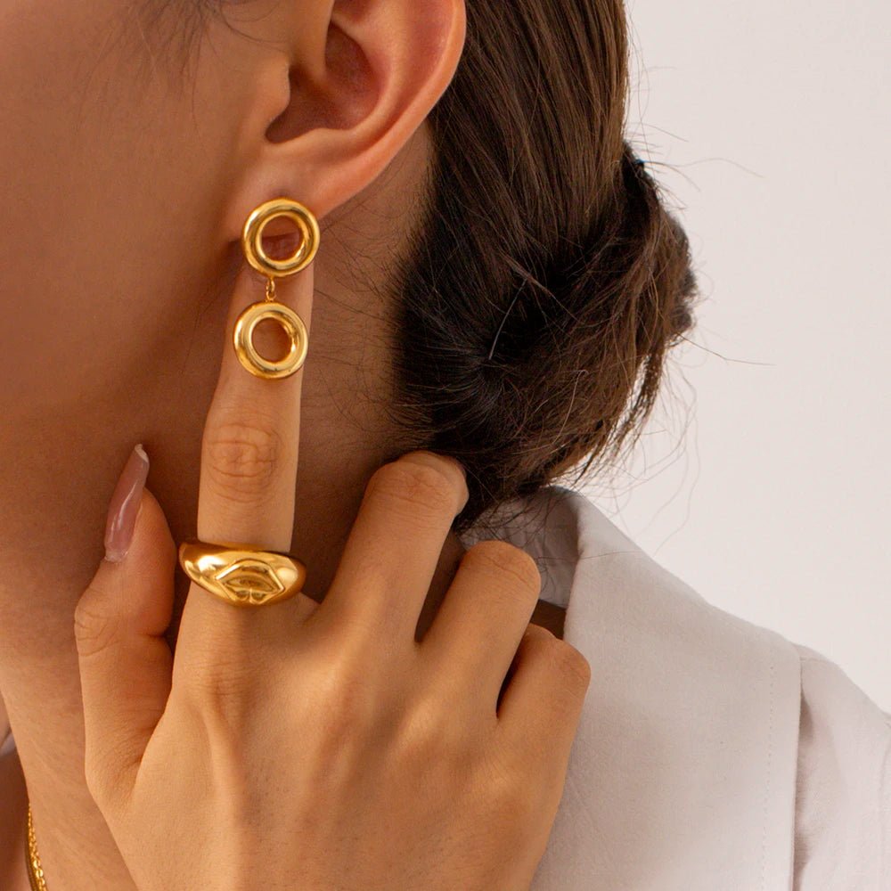 Classy O Rings Drop Earrings - Veinci