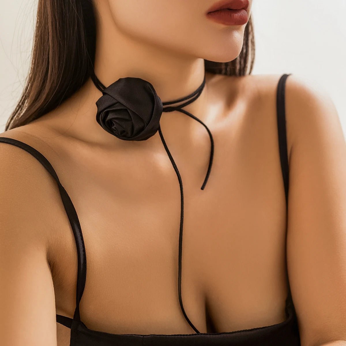 Classy Rose Floral Choker Necklace - Veinci