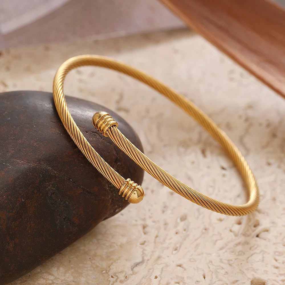 Classy Twisted Bangle Bracelet - Veinci