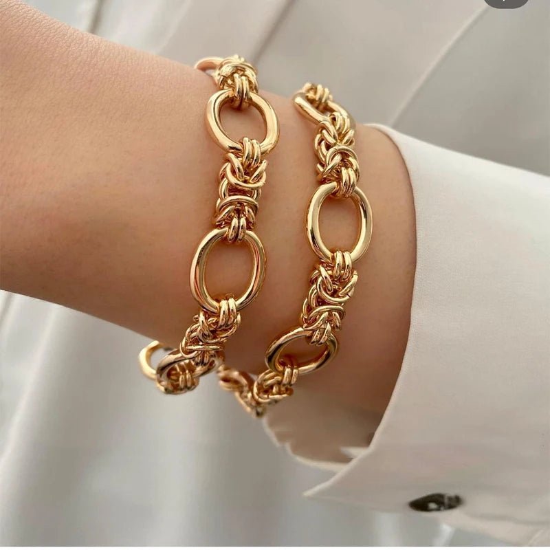 Contrasting Statement Chain Bracelet - Veinci