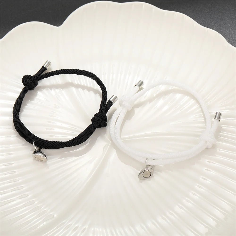 Couples Magnetic Heart Rope Bracelet Set - Veinci