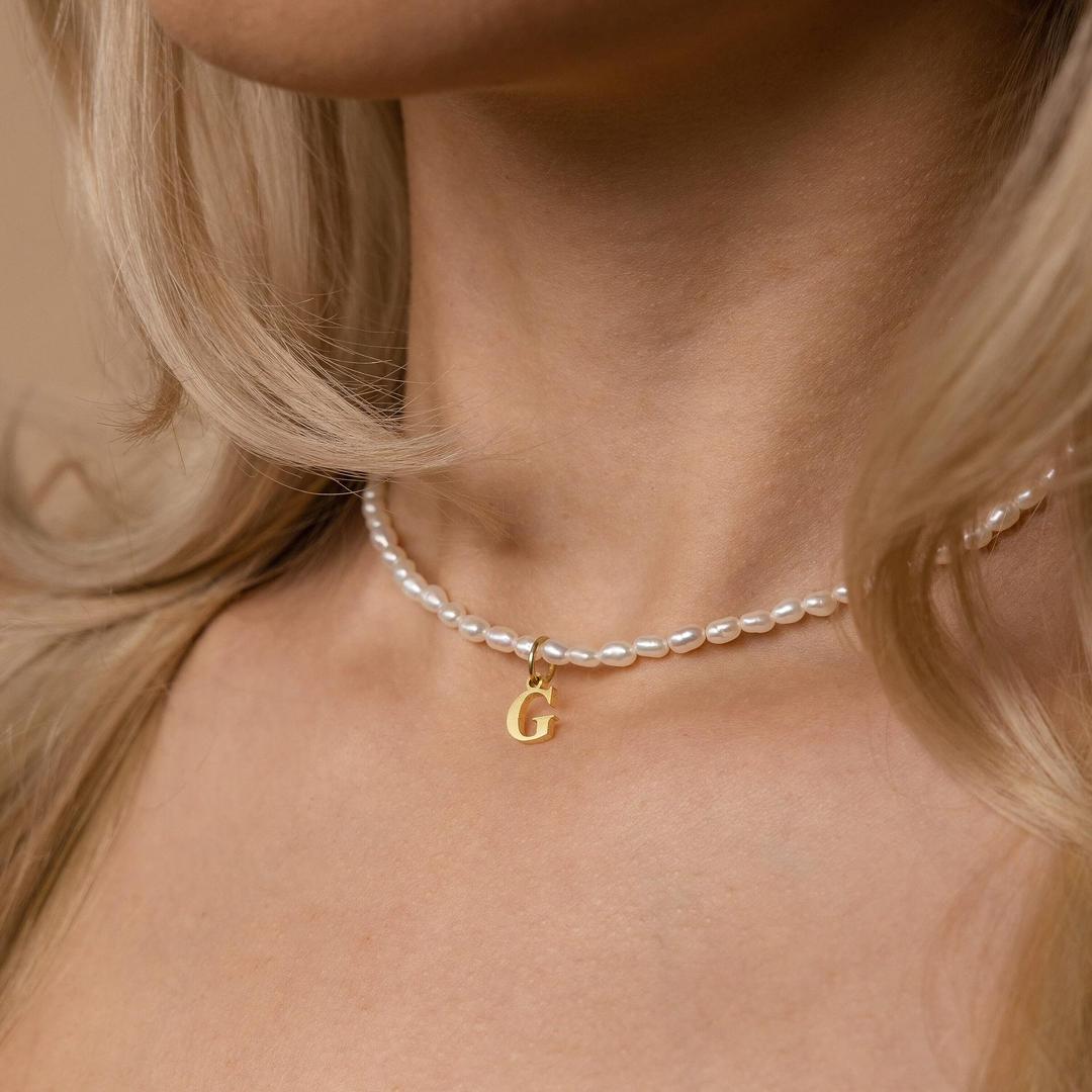 Dainty Beaded Pearl Initial Necklace - Veinci