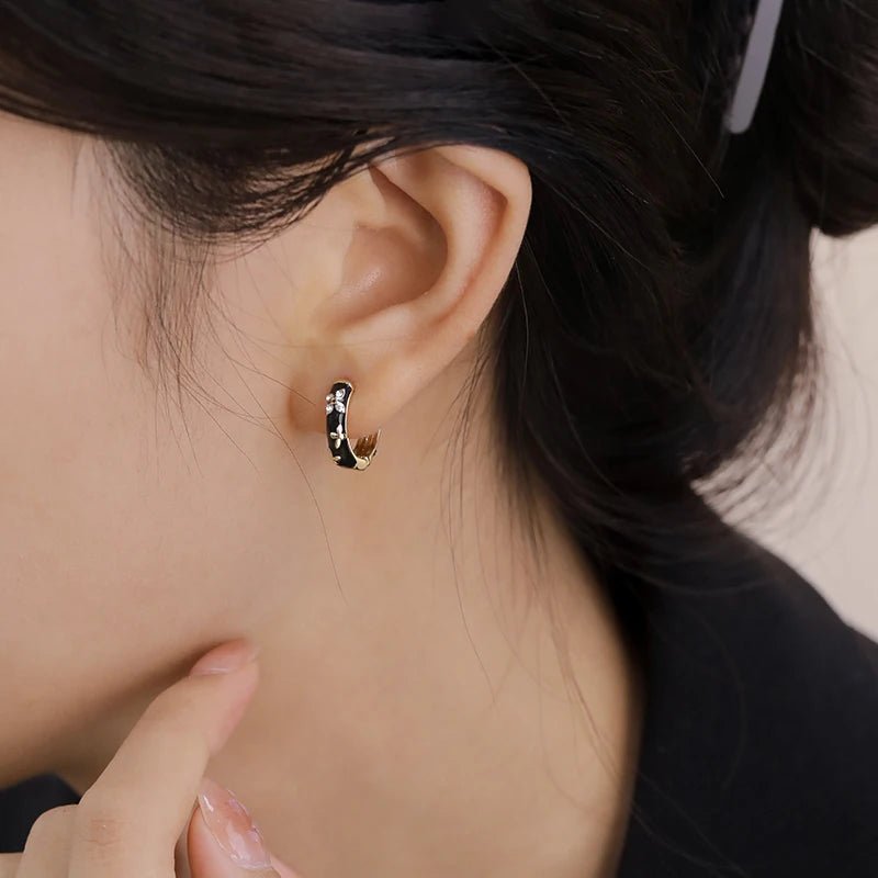 Dainty Black and Gold Floral Hoop Earrings - Veinci