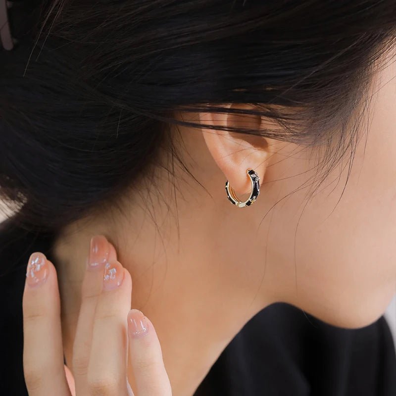 Dainty Black and Gold Floral Hoop Earrings - Veinci