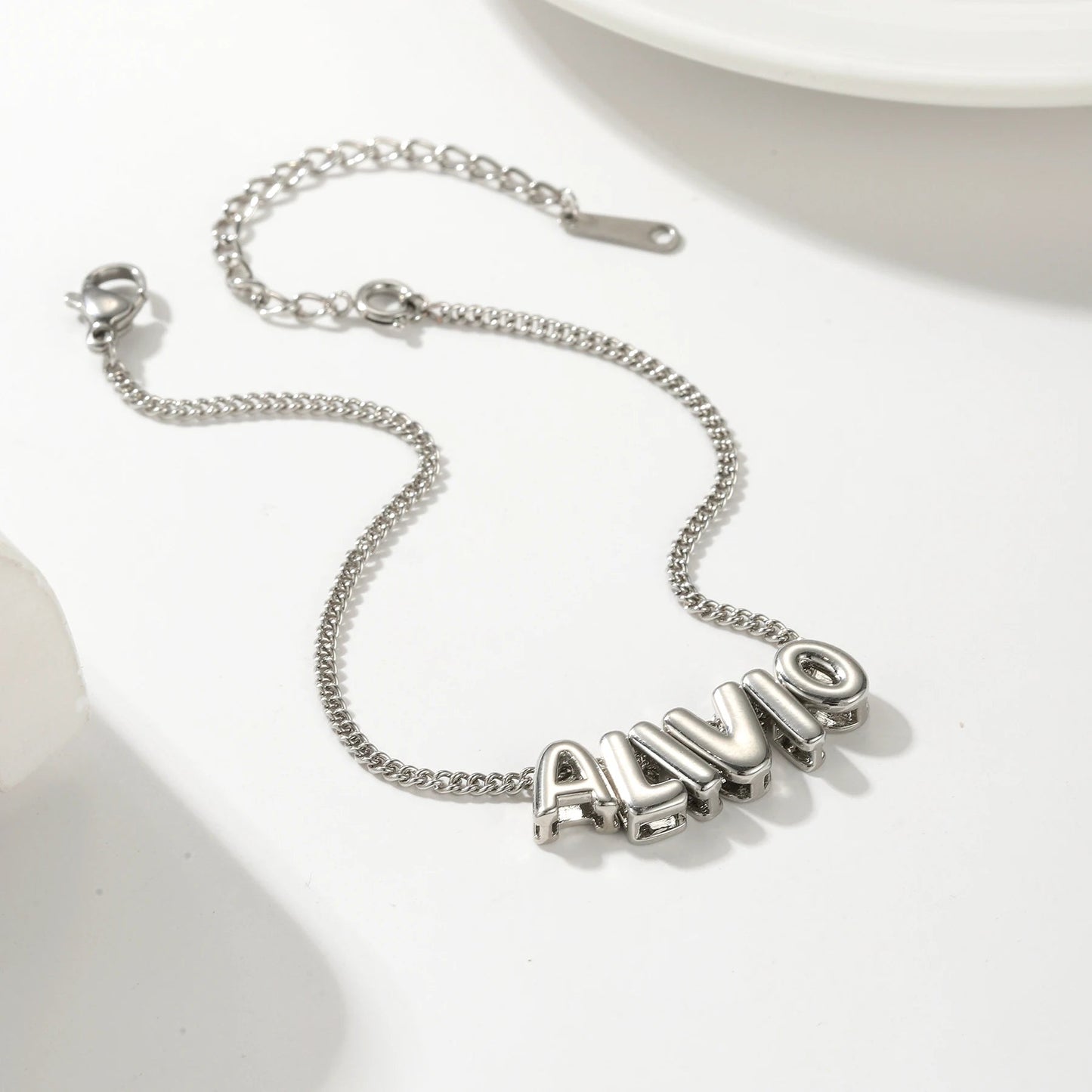 Dainty Bubble Letter Name Bracelet - Veinci