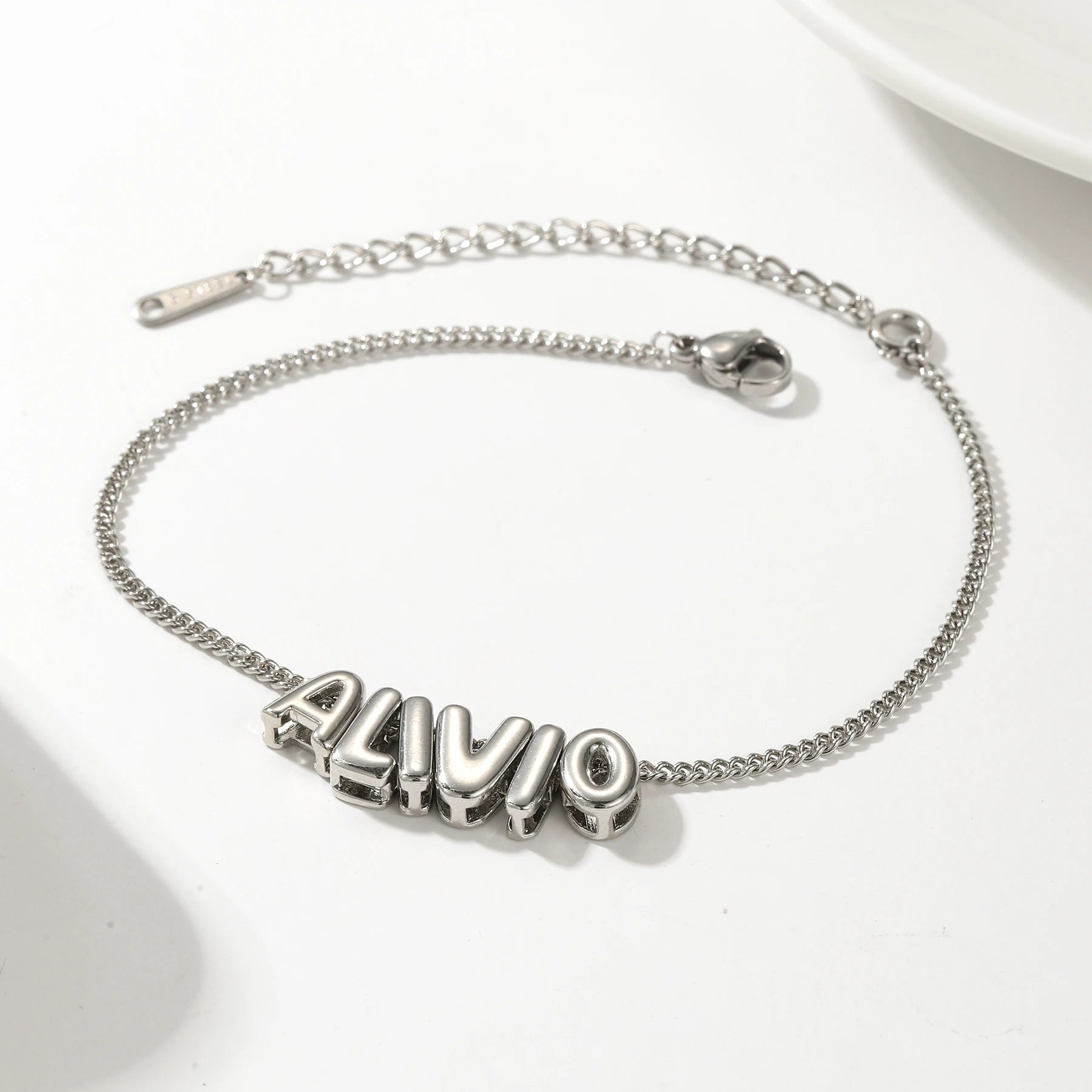 Dainty Bubble Letter Name Bracelet - Veinci