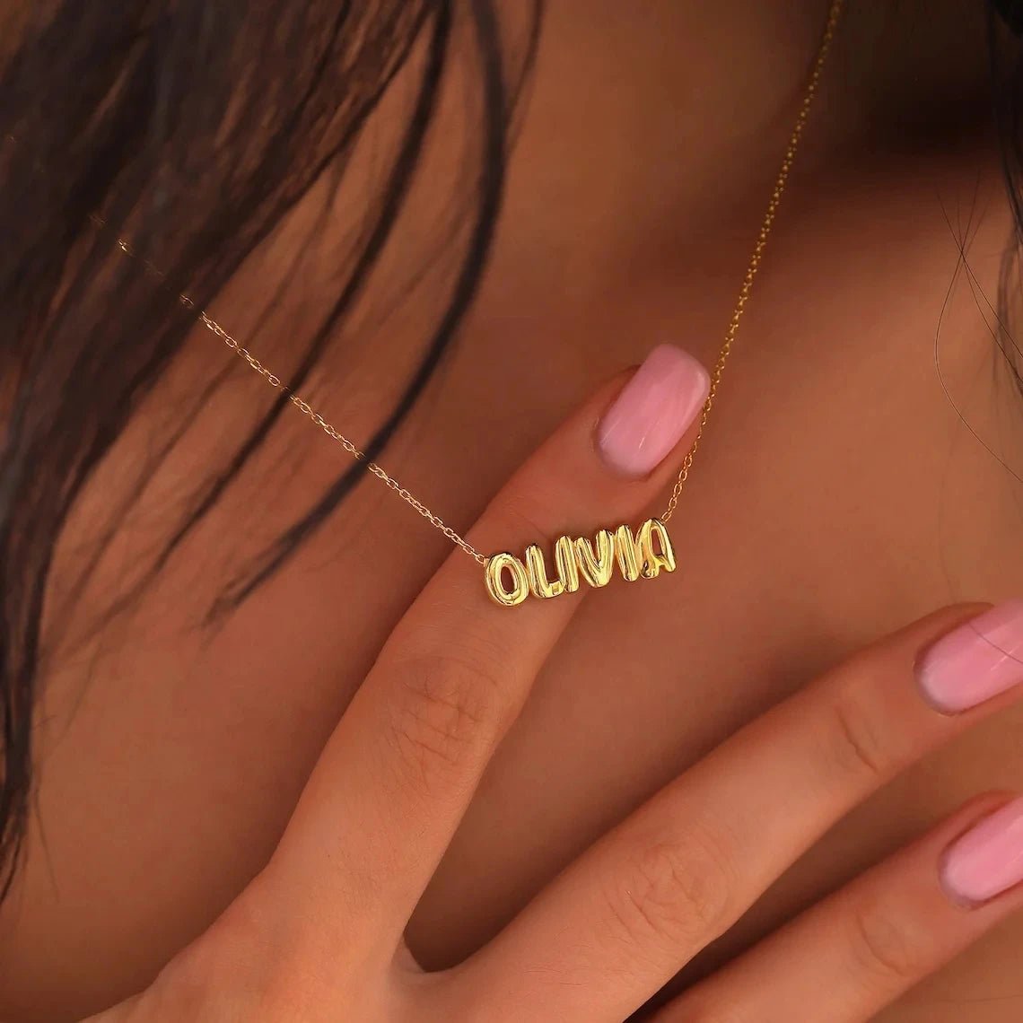 Dainty Bubble Letter Name Necklace - Veinci