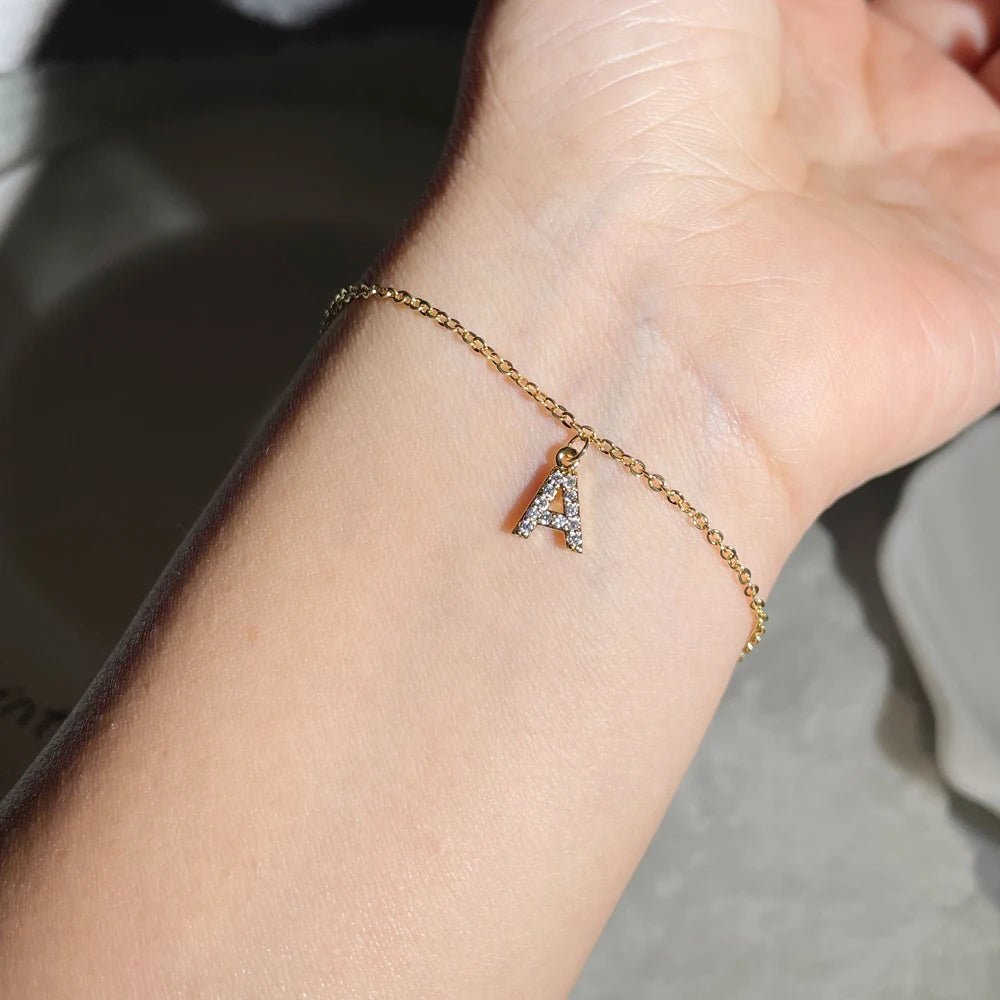 Dainty Chain Diamond Initial Bracelet - Veinci