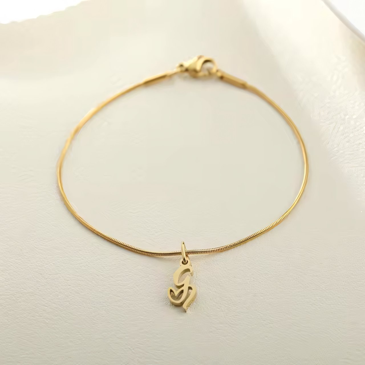 Dainty Cursive Heart Letter Initial Chain Bracelet - Veinci