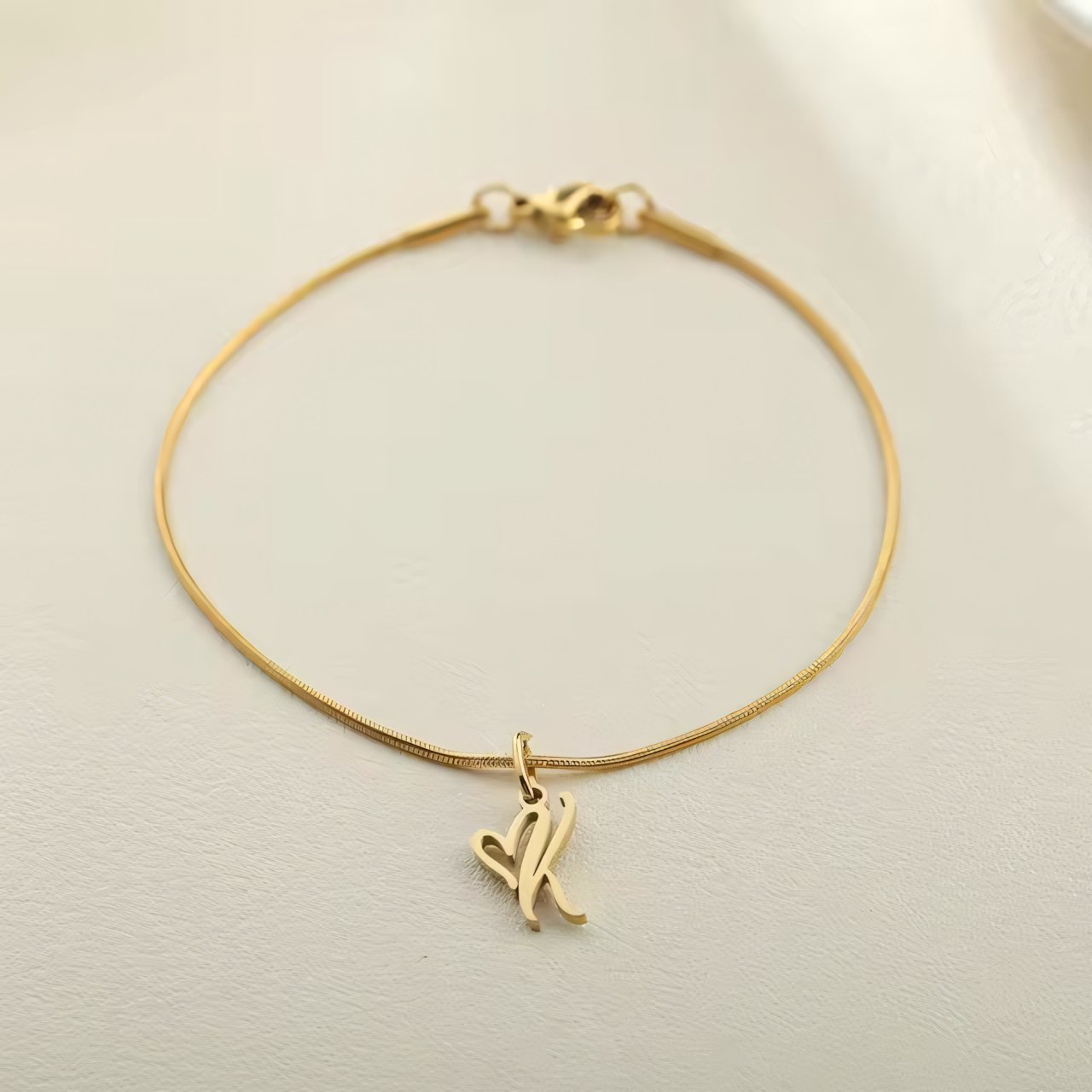 Dainty Cursive Heart Letter Initial Chain Bracelet - Veinci