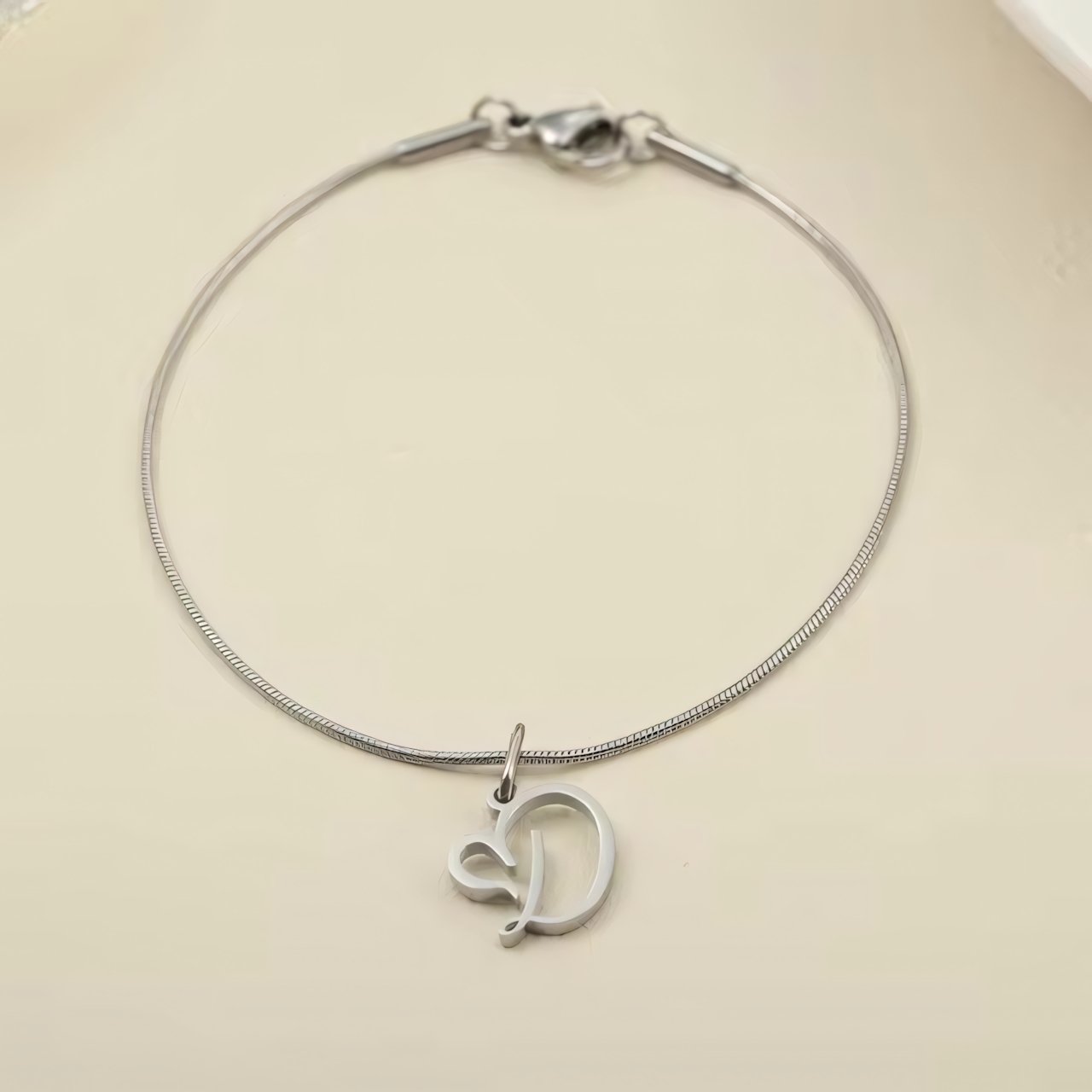 Dainty Cursive Heart Letter Initial Chain Bracelet - Veinci