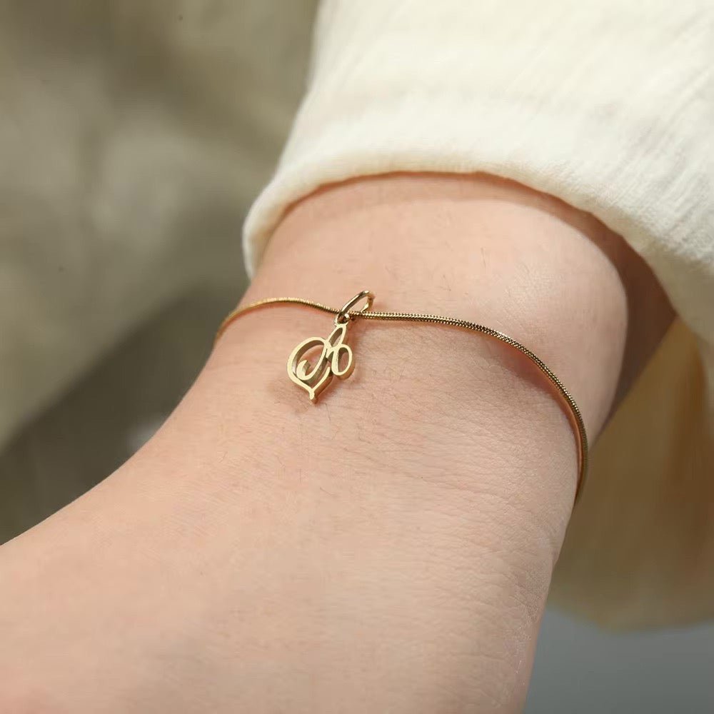 Dainty Cursive Heart Letter Initial Chain Bracelet - Veinci