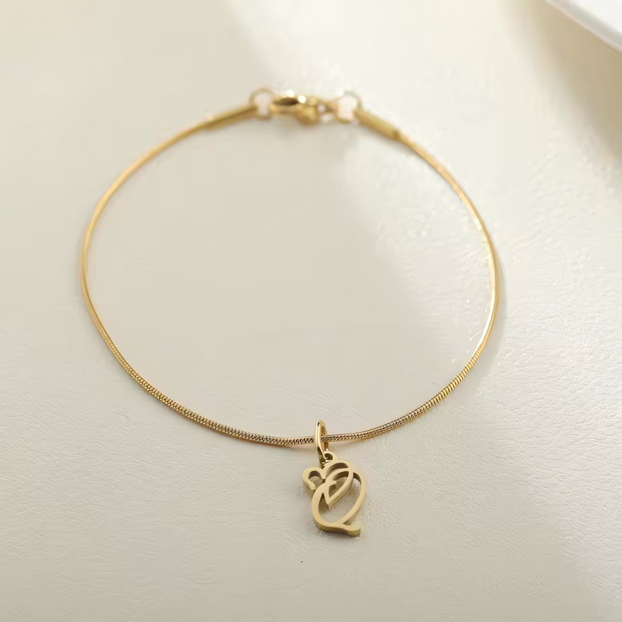 Dainty Cursive Heart Letter Initial Chain Bracelet - Veinci