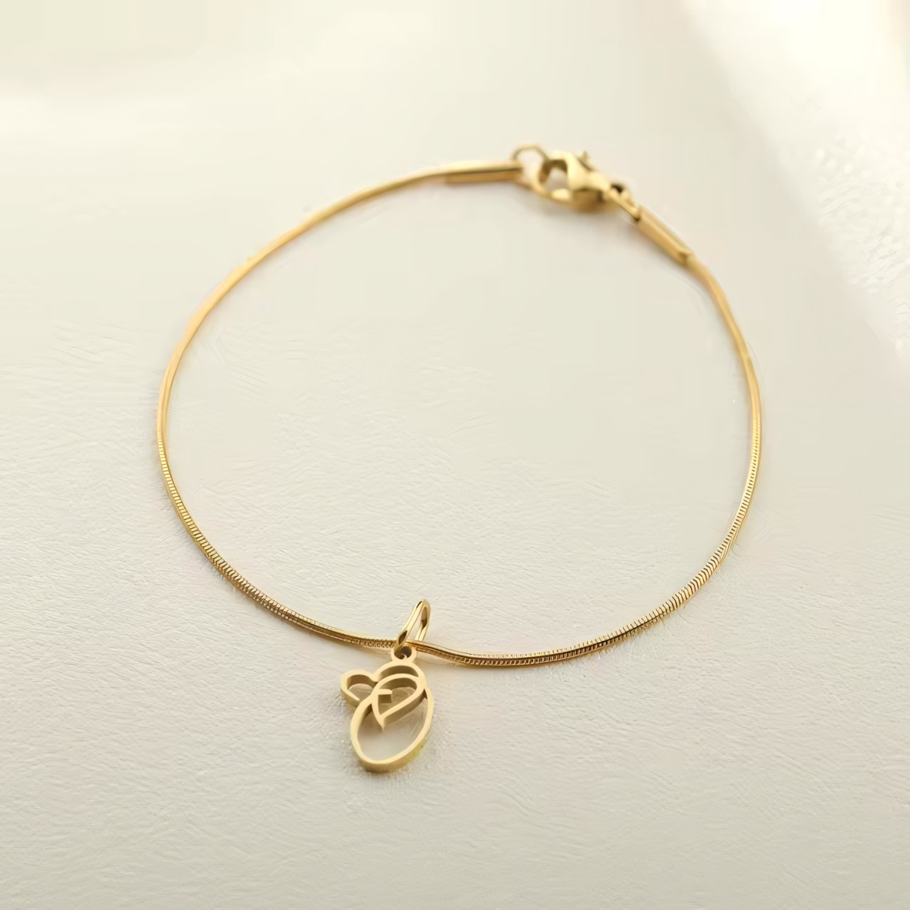 Dainty Cursive Heart Letter Initial Chain Bracelet - Veinci