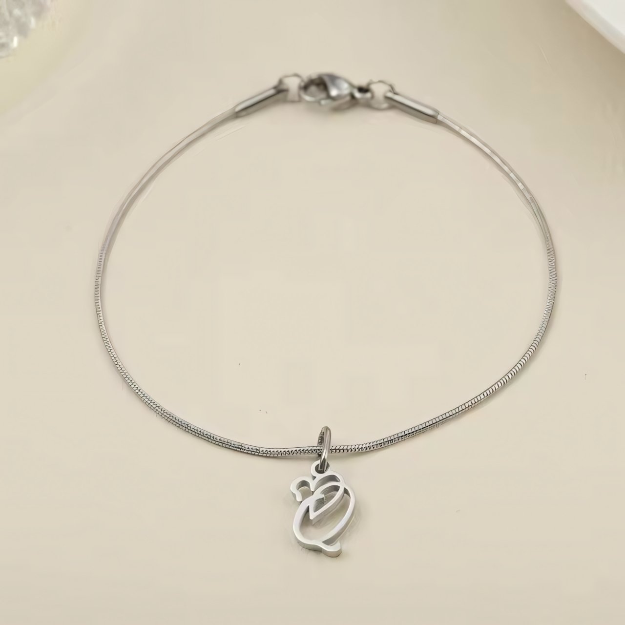 Dainty Cursive Heart Letter Initial Chain Bracelet - Veinci