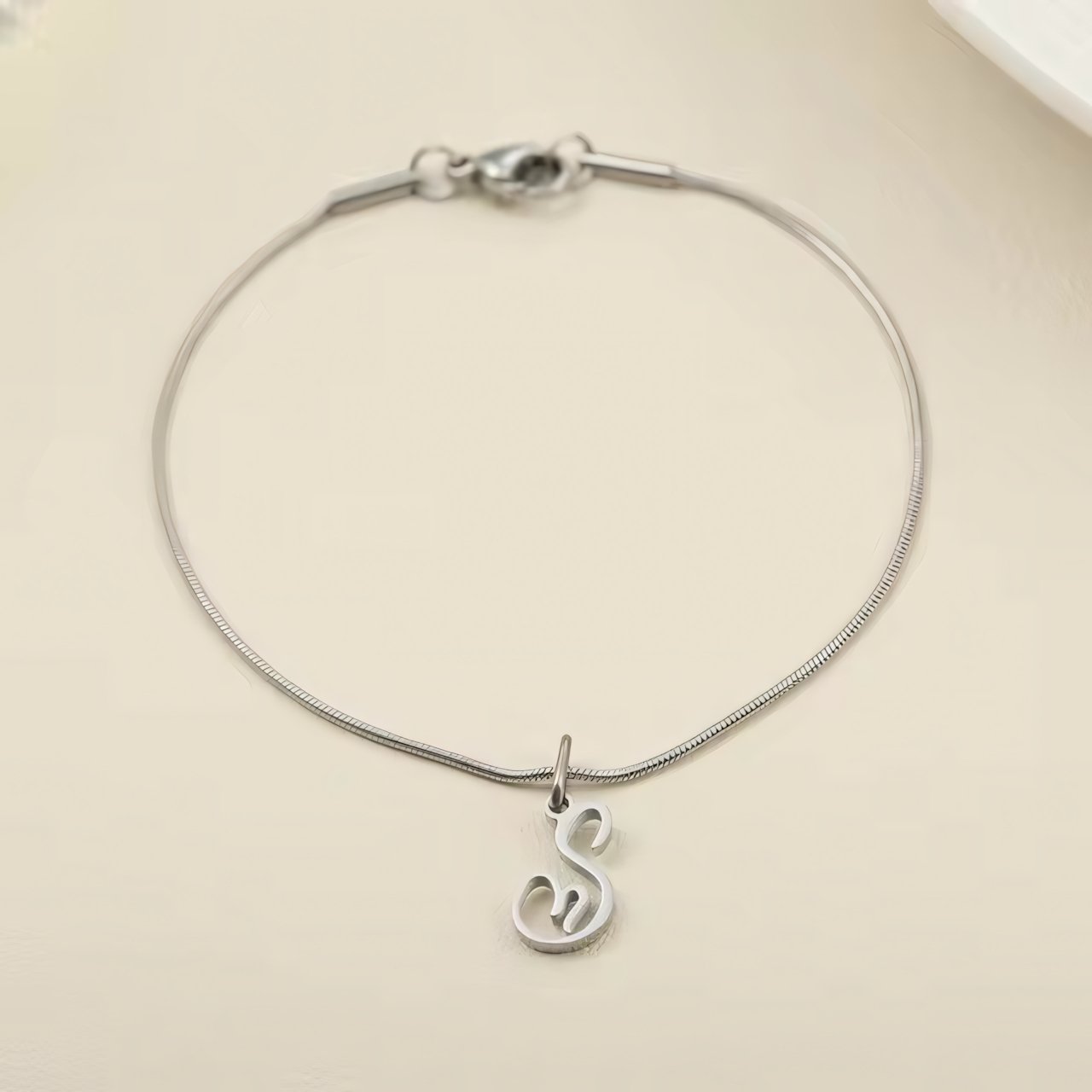 Dainty Cursive Heart Letter Initial Chain Bracelet - Veinci