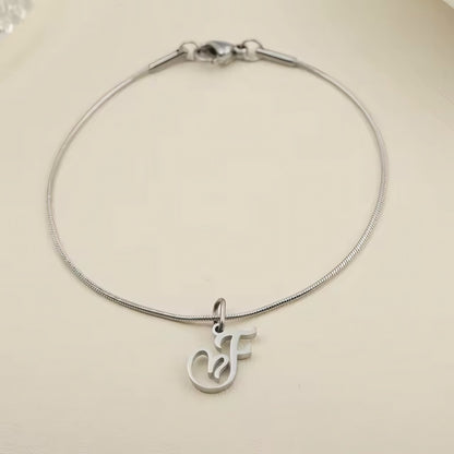 Dainty Cursive Heart Letter Initial Chain Bracelet - Veinci