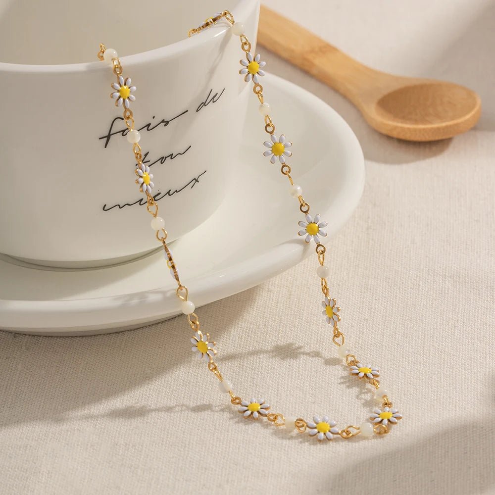 Dainty Daisy Floral Bracelet Necklace and Earrings Set - Veinci