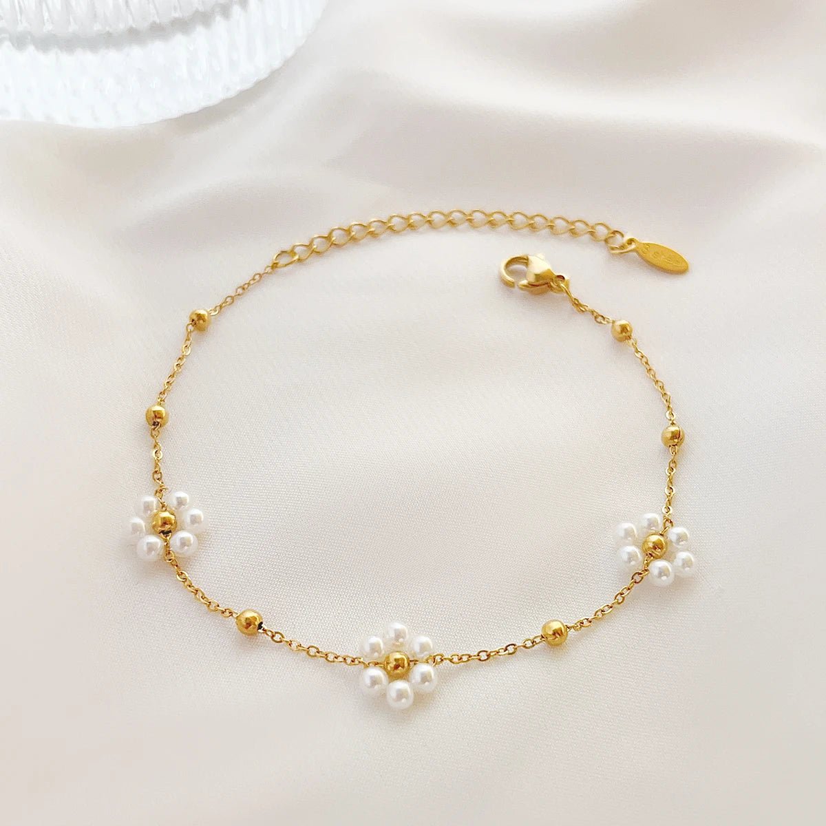 Dainty Daisy Necklace & Bracelets - Veinci