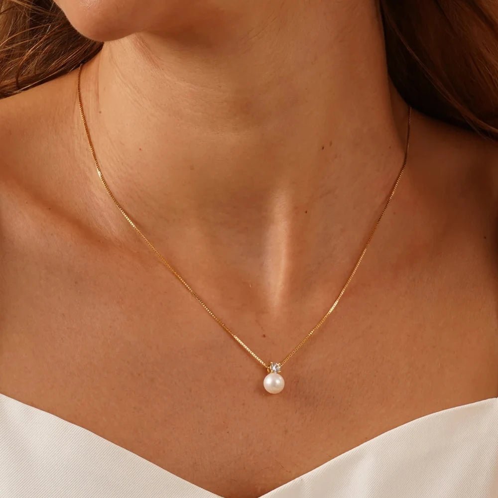 Dainty Diamond Pearl Necklace - Veinci