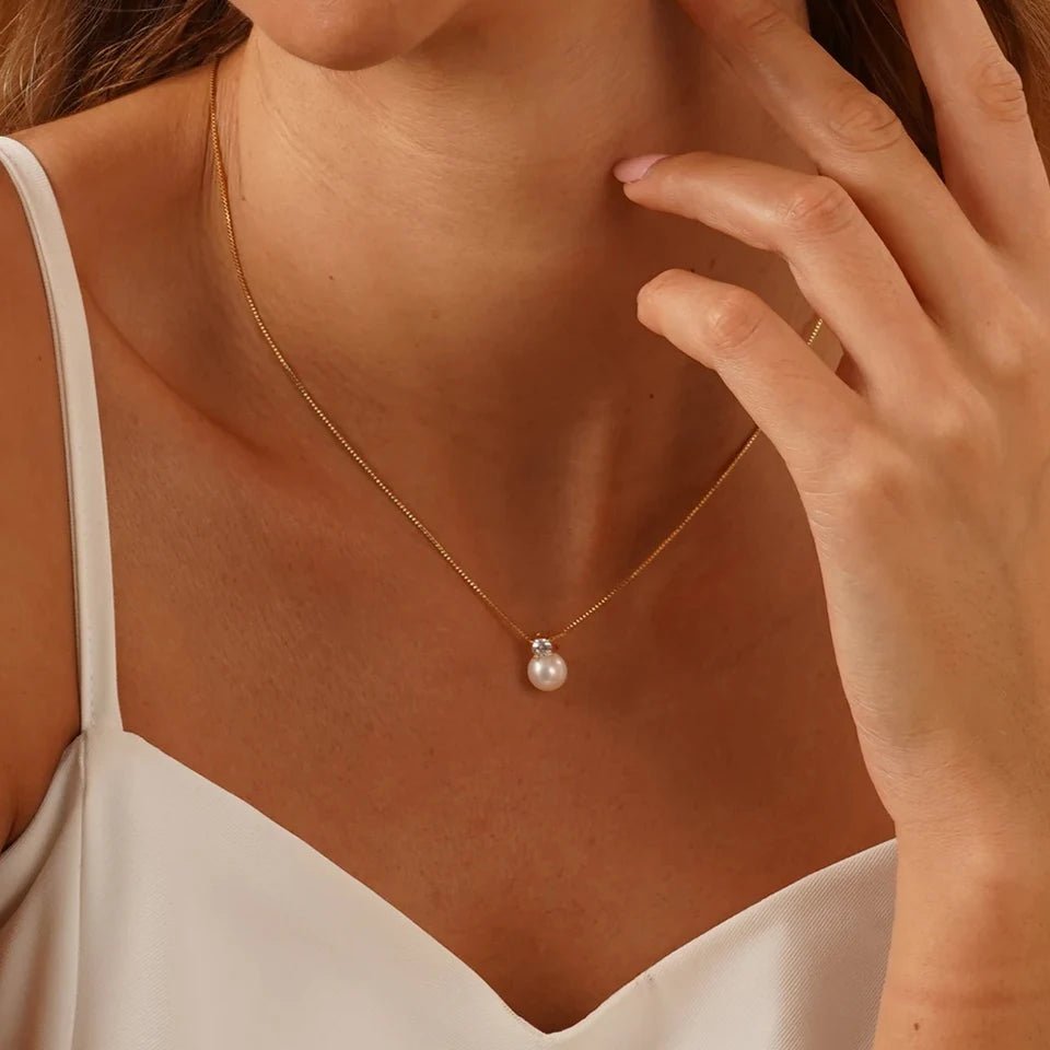 Dainty Diamond Pearl Necklace - Veinci