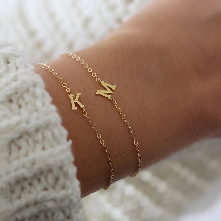 Dainty Feminine Letter Initial Chain Bracelet - Veinci