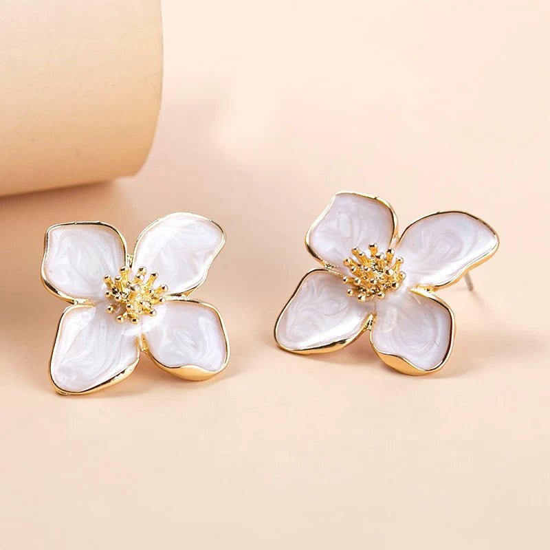 Dainty Floral Hibiscus Earrings - Veinci