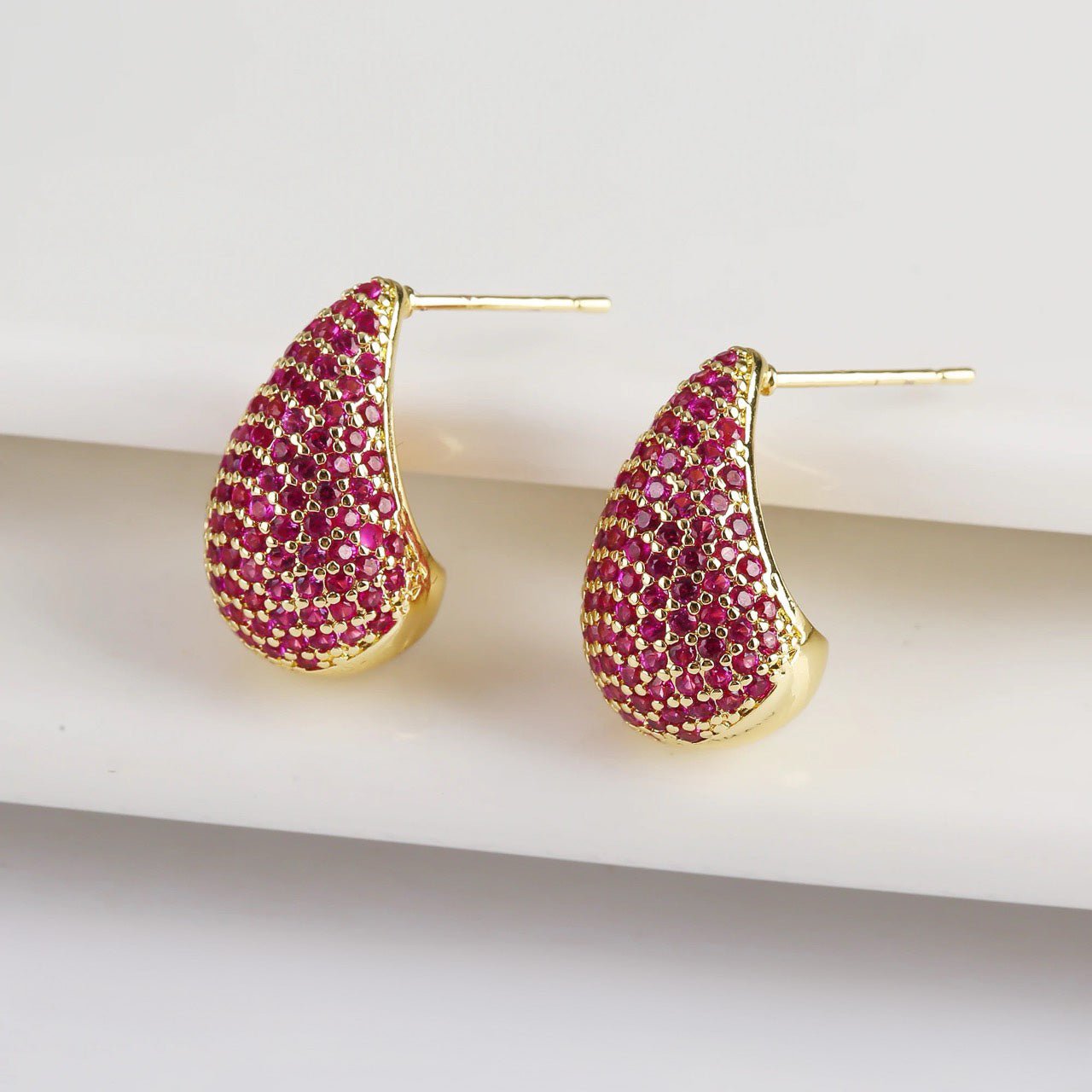 Dainty Glimmering Diamond Teardrop Earrings - Veinci