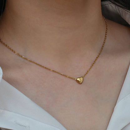 Dainty Minimal Heart Initial Letter Necklace - Veinci