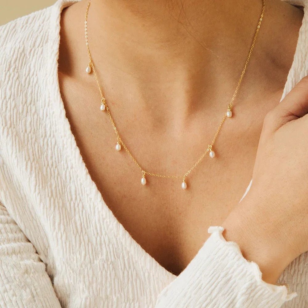 Dainty Pearl Droplets Necklace - Veinci