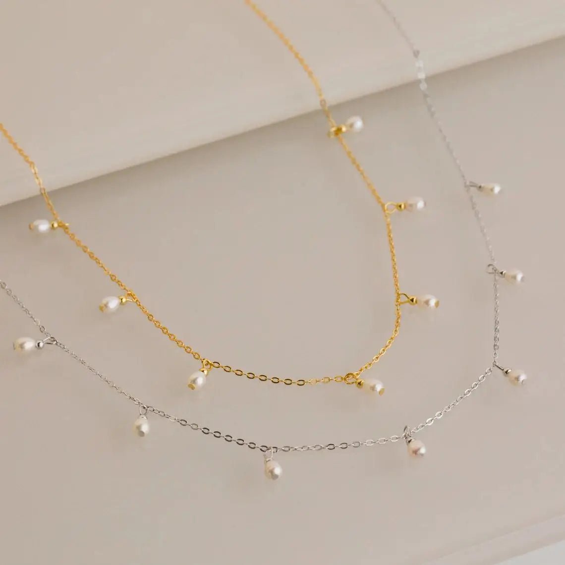 Dainty Pearl Droplets Necklace - Veinci