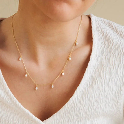 Dainty Pearl Droplets Necklace - Veinci