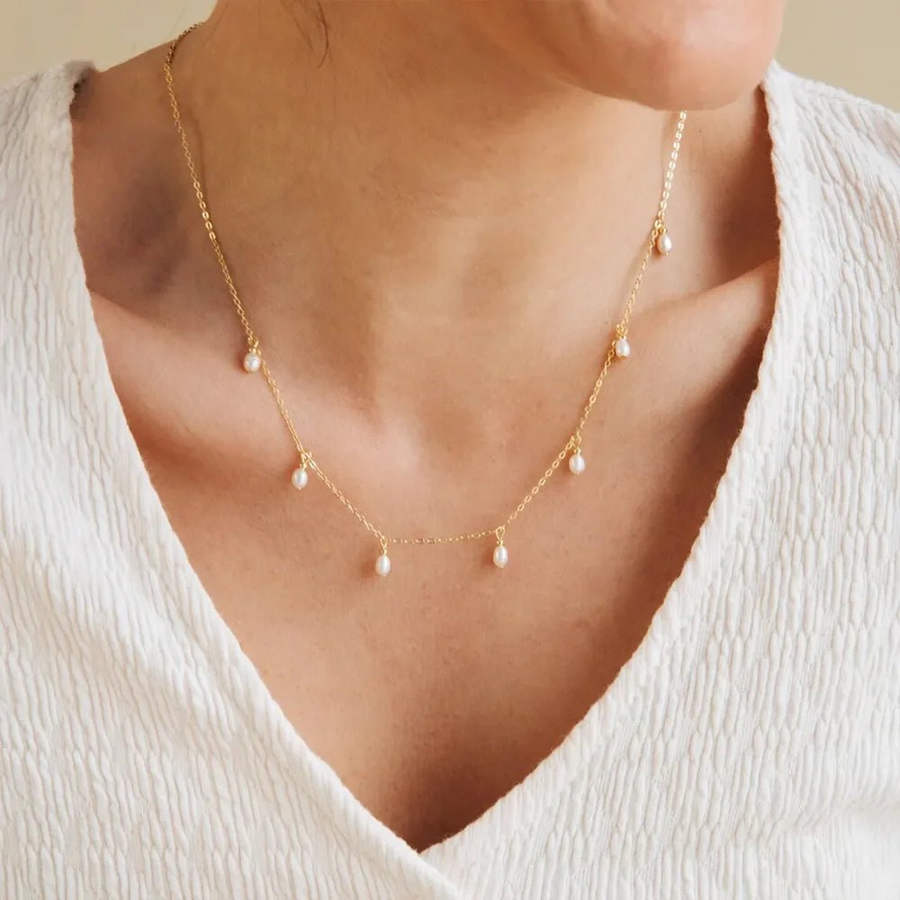 Dainty Pearl Droplets Necklace - Veinci