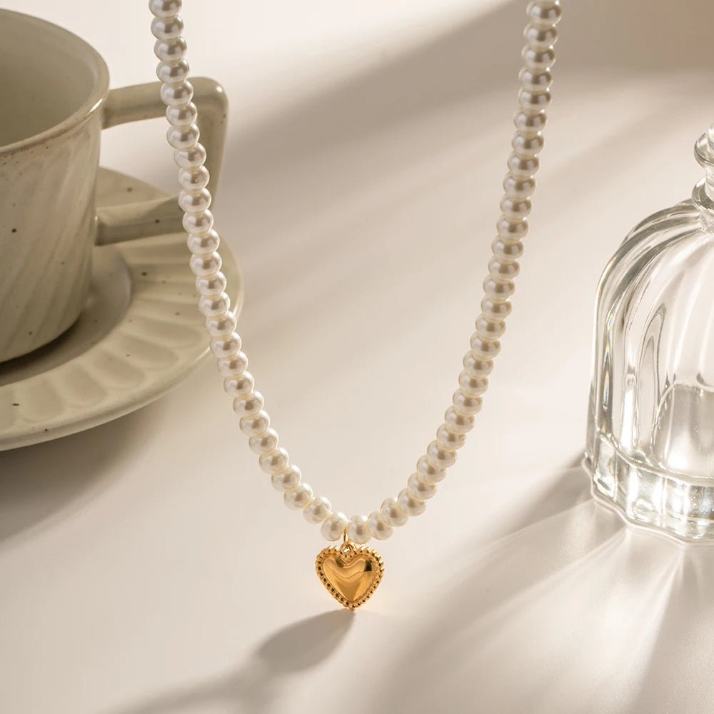 Dainty Pearl Golden Heart Necklace - Veinci