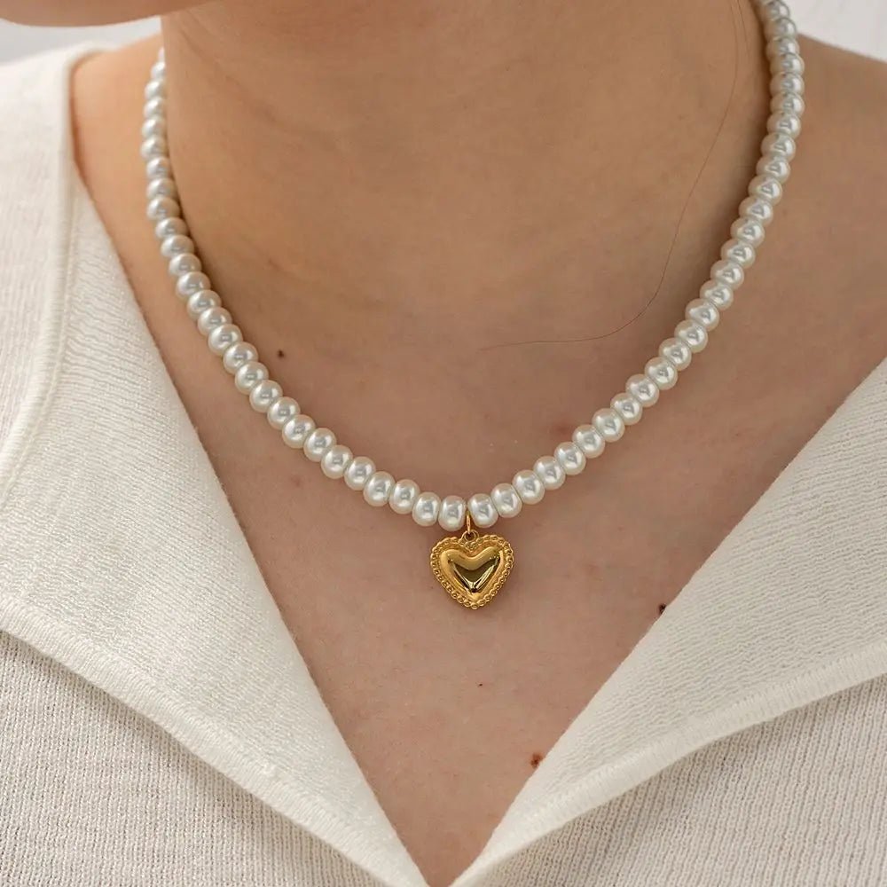 Dainty Pearl Golden Heart Necklace - Veinci