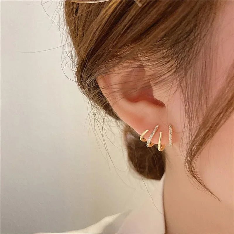 Dainty Shimmering Claw Huggie Earrings - Veinci