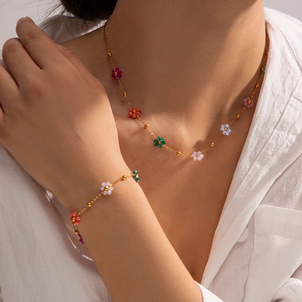 Dainty Spring Floral Bracelet and Necklace - Veinci