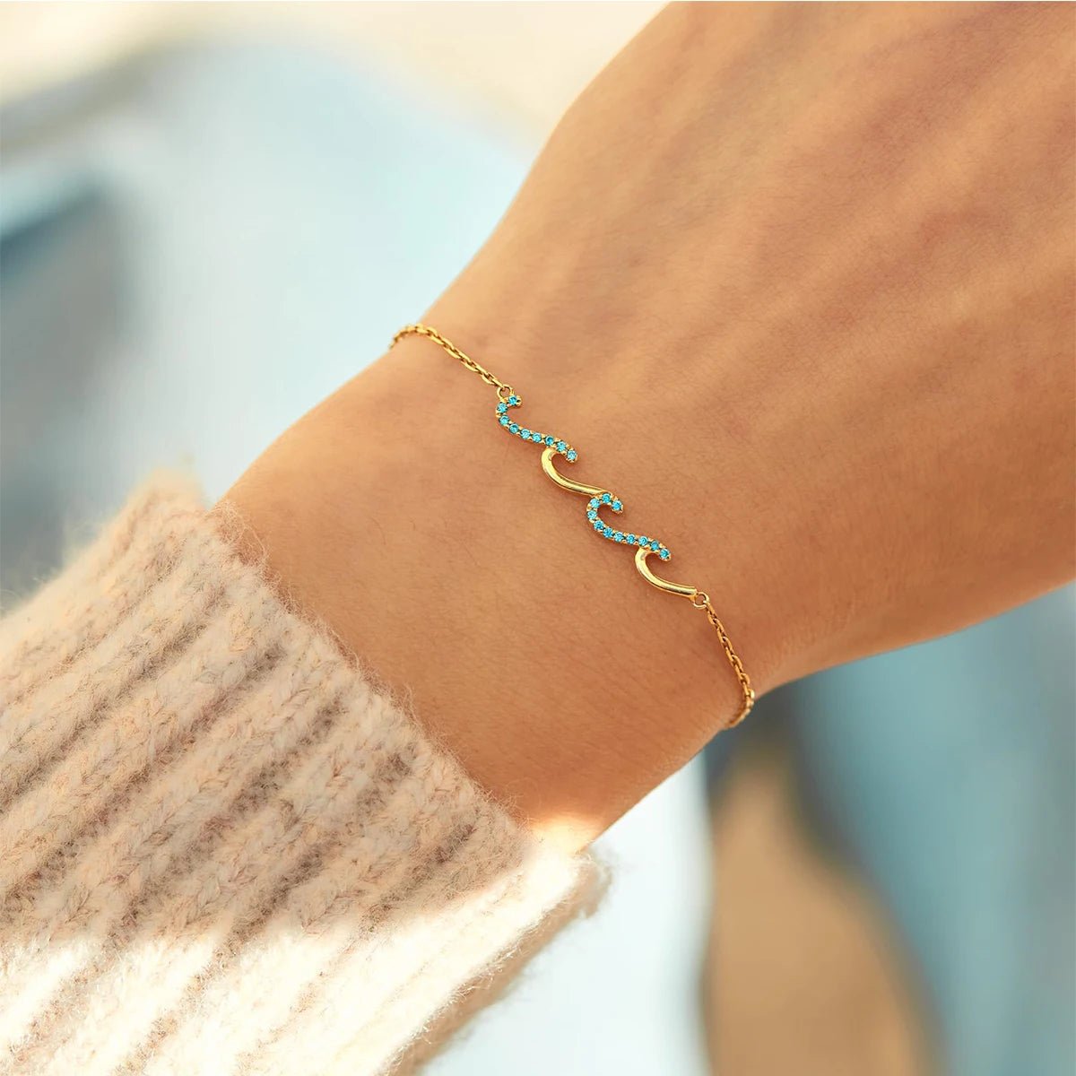 Dainty Wave Bracelet - Veinci