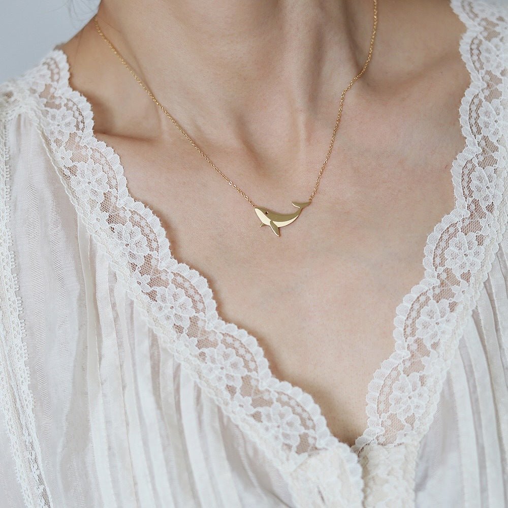 Dainty Whale Necklace - Veinci