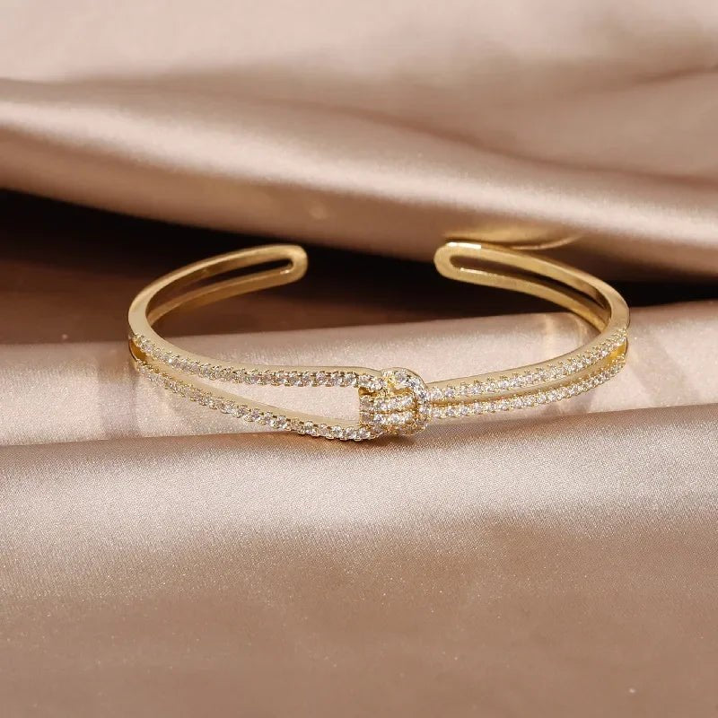 Diamond Knot Cuff Bracelet - Veinci