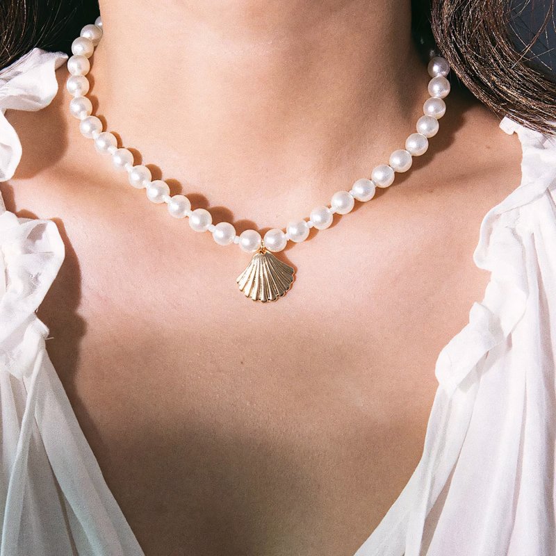 Elegant Sea Shell Pearl Necklace - Veinci