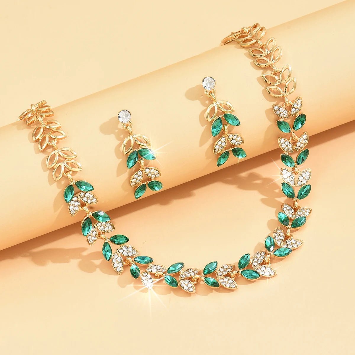 Emerald Leaf Diamond Necklace and Earring Set - Veinci